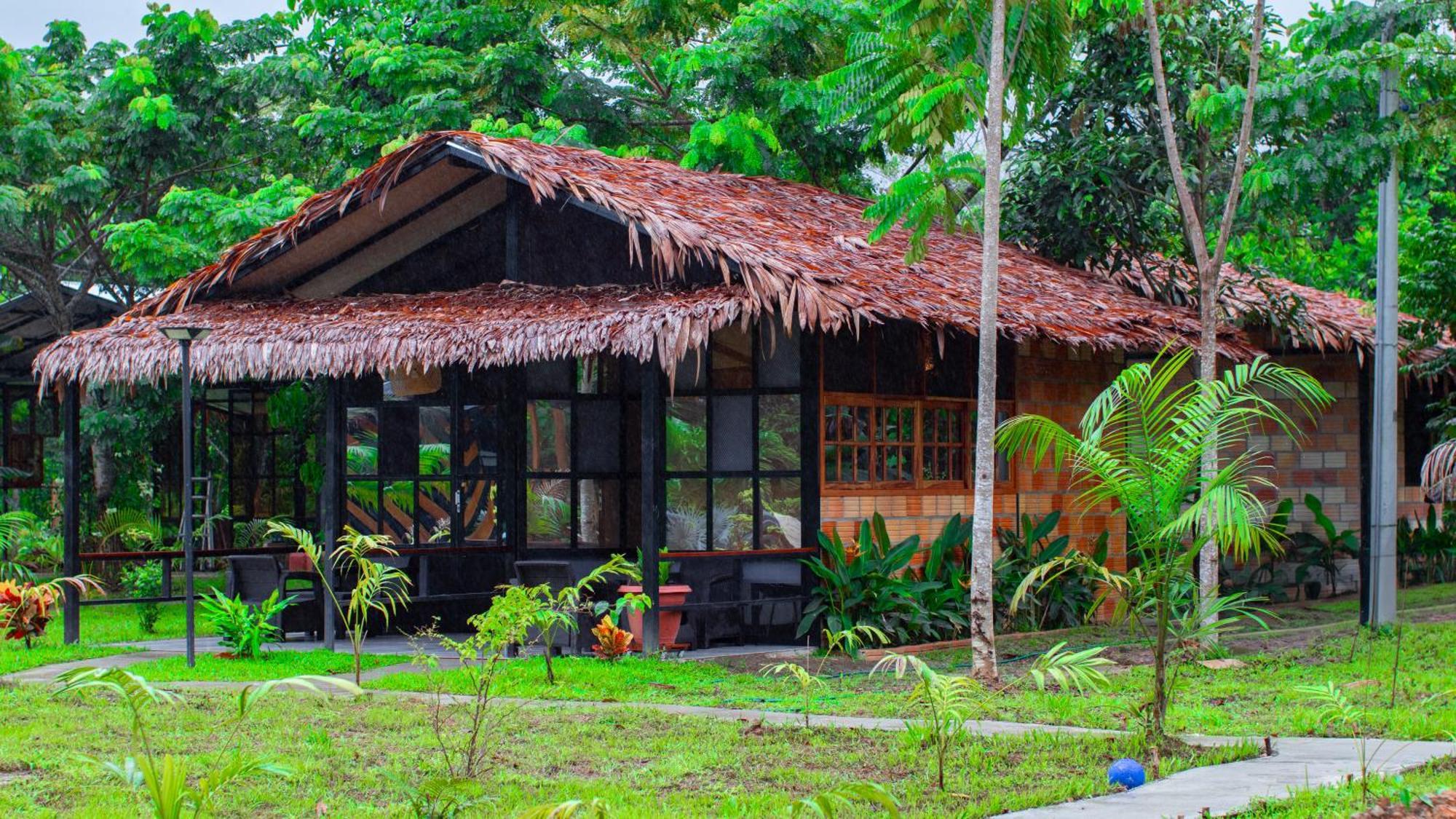 Hotel Boutique Villaliliana Leticia Buitenkant foto