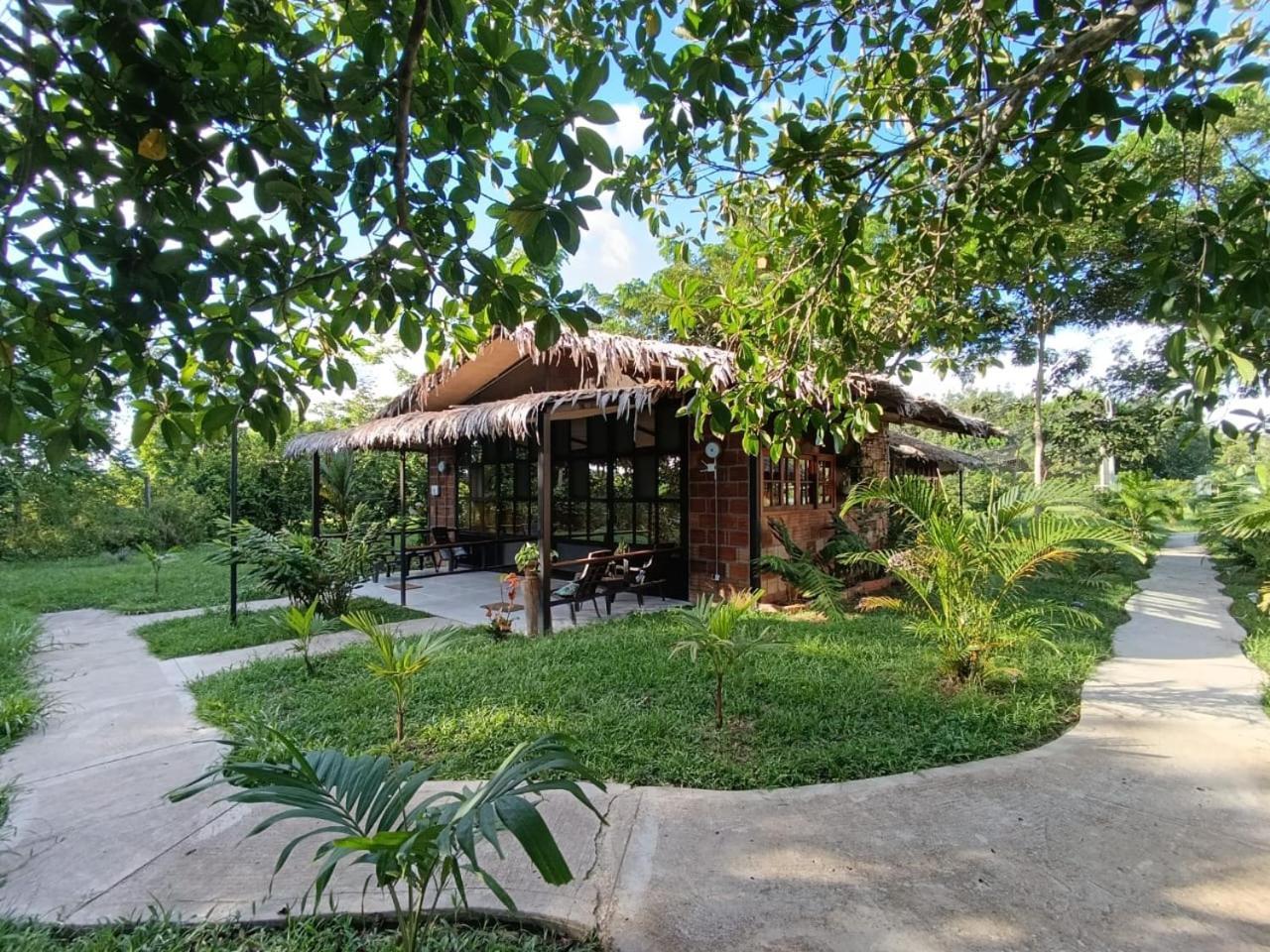 Hotel Boutique Villaliliana Leticia Buitenkant foto